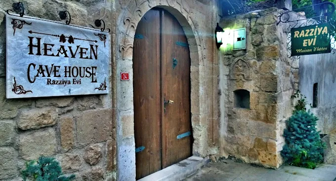 Heaven Cave House rent a car