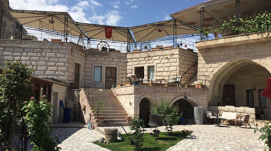 Kayatas Hotel rent a car