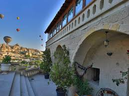 Sos Cave Hotel araç kiralama