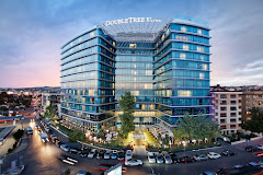 DoubleTree by Hilton Moda rent a car