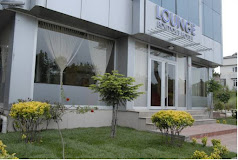 Lounge Boutique Hotel rent a car