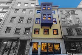 Meroddi Galata Mansion rent a car