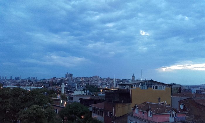 Monarch Hotel İstanbul rent a car