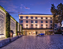 Shangri La Bosphorus İstanbul rent a car