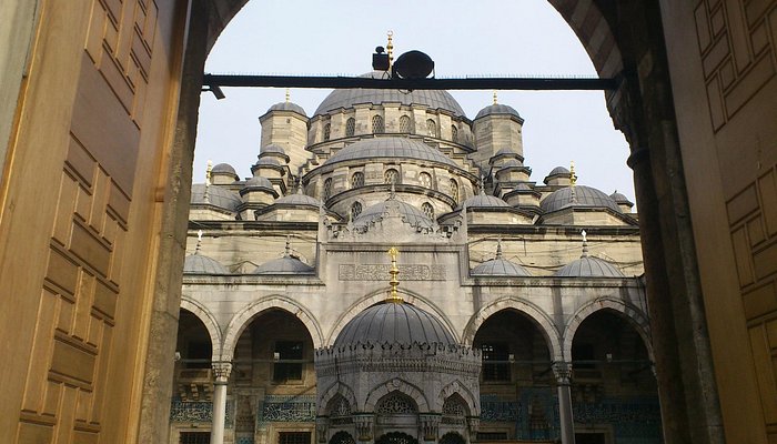 Taj Mahal Guest House rent a car