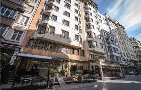 The Central Palace rent a car